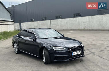 Седан Audi A4 2016 в 