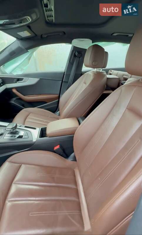 Седан Audi A4 2017 в Ровно
