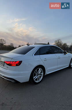 Седан Audi A4 2022 в 