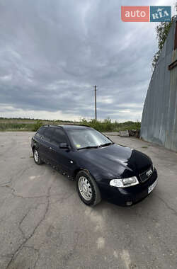 Універсал Audi A4 2000 в Шпикові