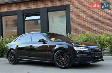 Седан Audi A4 2017 в 