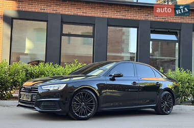 Седан Audi A4 2017 в 