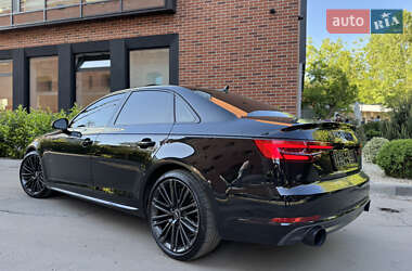 Седан Audi A4 2017 в 