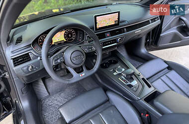 Седан Audi A4 2017 в 