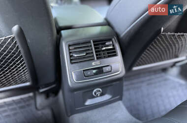 Седан Audi A4 2017 в 