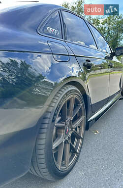Седан Audi A4 2014 в 