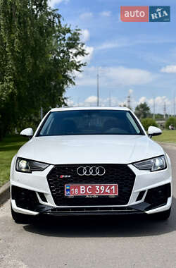 Седан Audi A4 2017 в 