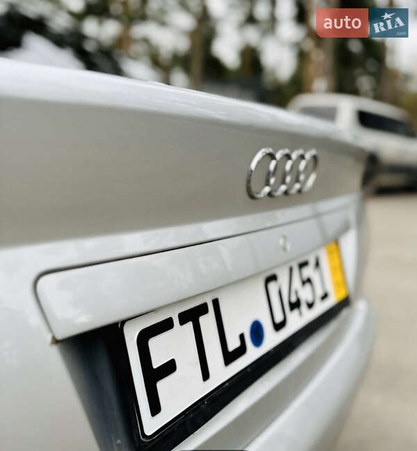 Седан Audi A4 2000 в Виннице