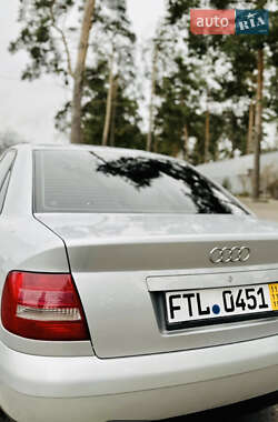 Седан Audi A4 2000 в 