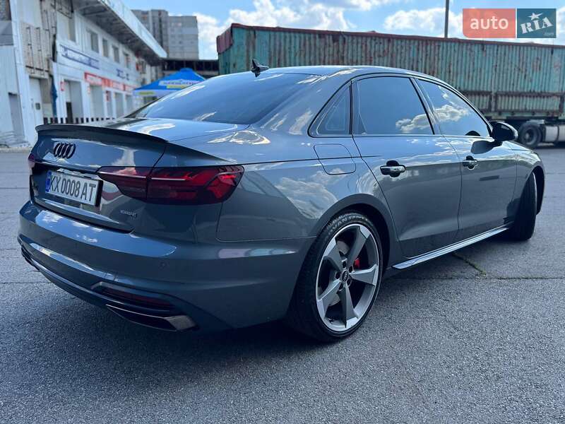Седан Audi A4 2022 в Харкові