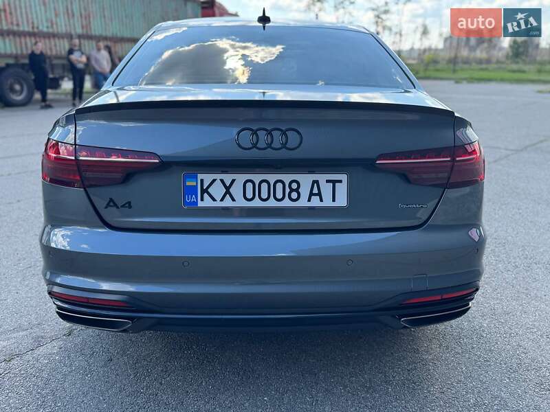 Седан Audi A4 2022 в Харкові