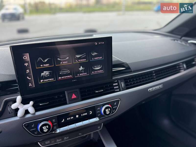 Седан Audi A4 2022 в Харкові