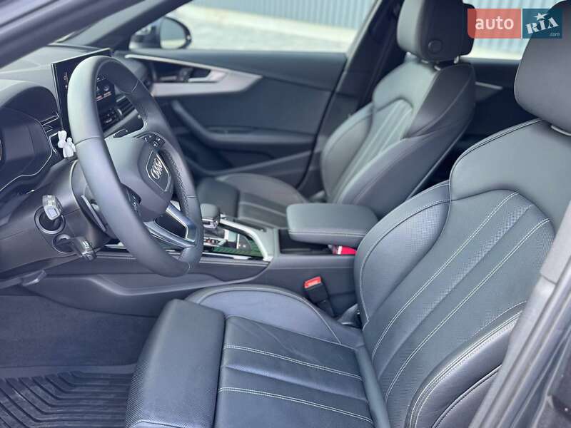 Седан Audi A4 2022 в Харкові