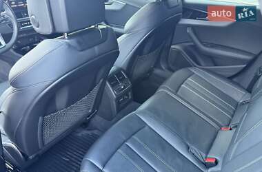 Седан Audi A4 2022 в 