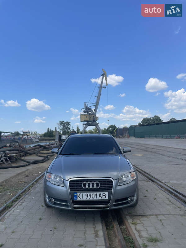 Седан Audi A4 2005 в Измаиле