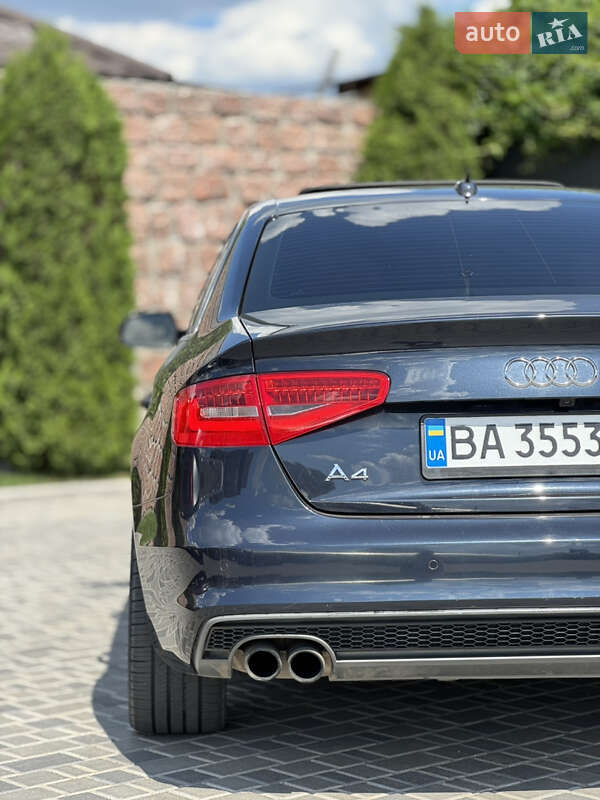 Седан Audi A4 2014 в Кропивницькому