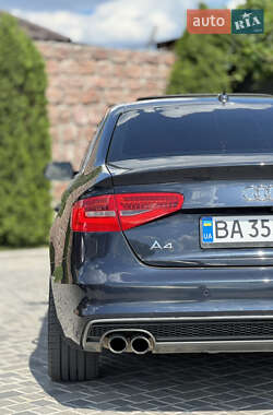 Седан Audi A4 2014 в 