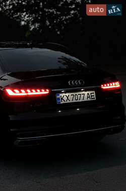Седан Audi A4 2020 в 