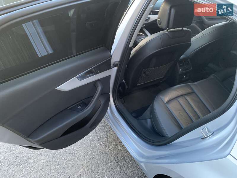 Седан Audi A4 2015 в Кривому Розі