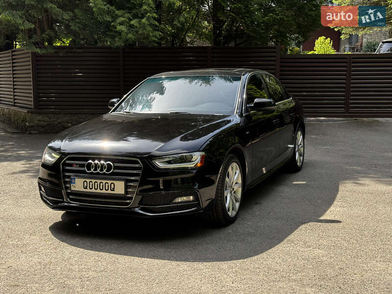 Седан Audi A4 2013 в Львове