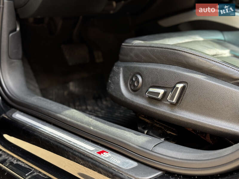 Седан Audi A4 2013 в Львове