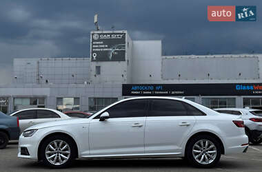 Седан Audi A4 2018 в 