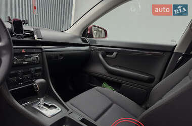 Седан Audi A4 2001 в 
