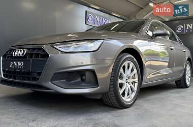 Седан Audi A4 2021 в 