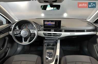 Седан Audi A4 2021 в 