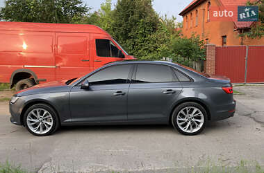 Седан Audi A4 2016 в 