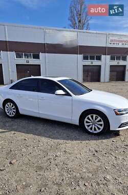 Седан Audi A4 2013 в Хмельницком