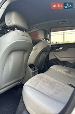 Седан Audi A4 2021 в 