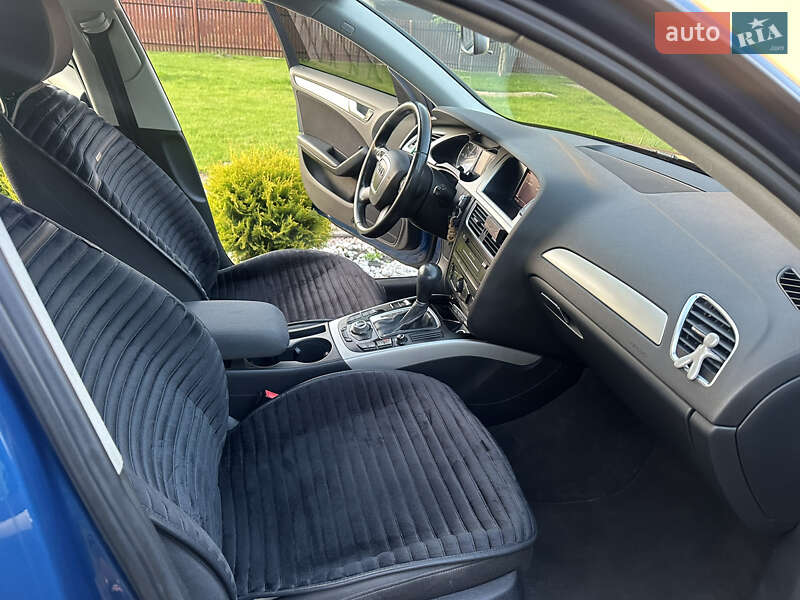 Седан Audi A4 2011 в Ивано-Франковске