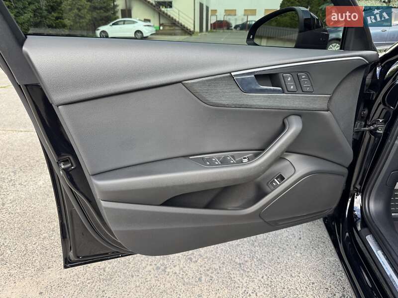 Седан Audi A4 2016 в Харькове