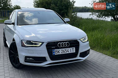 Седан Audi A4 2014 в 