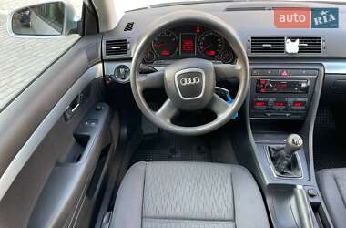 Седан Audi A4 2005 в 