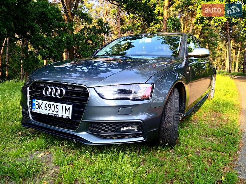 Седан Audi A4 2013 в 