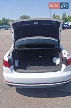 Седан Audi A4 2016 в 