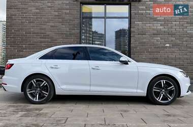 Седан Audi A4 2016 в 