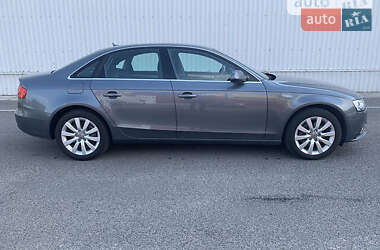 Седан Audi A4 2013 в 