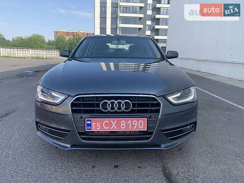 Седан Audi A4 2013 в Кролевці