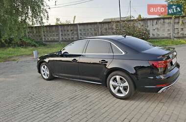 Седан Audi A4 2019 в 