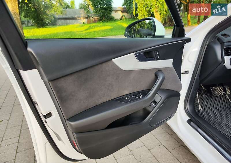 Универсал Audi A4 2016 в Львове