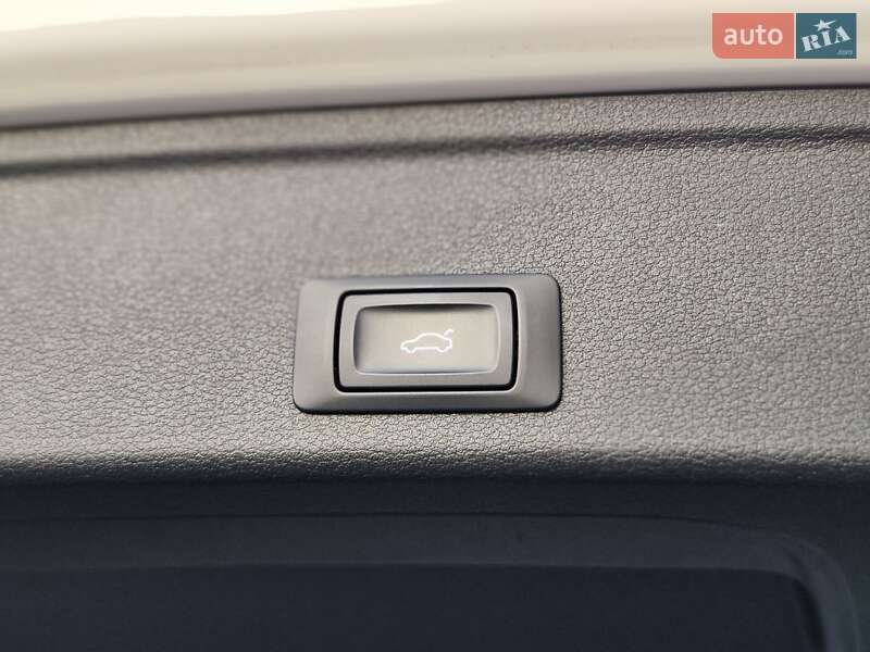 Универсал Audi A4 2016 в Львове