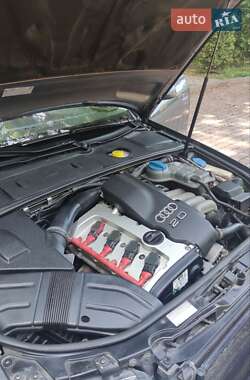 Седан Audi A4 2001 в 