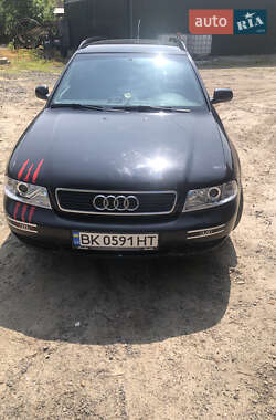 Универсал Audi A4 1996 в Млинове