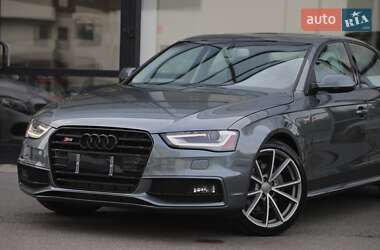 Седан Audi A4 2015 в 