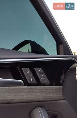 Седан Audi A4 2023 в 