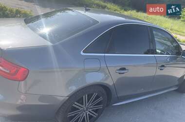 Седан Audi A4 2015 в 
