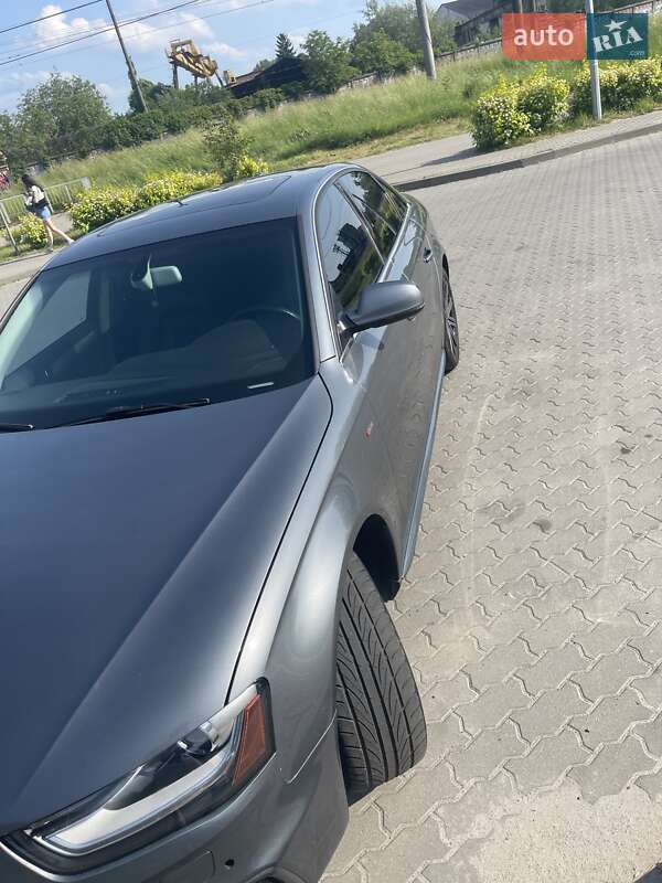 Седан Audi A4 2015 в Львове